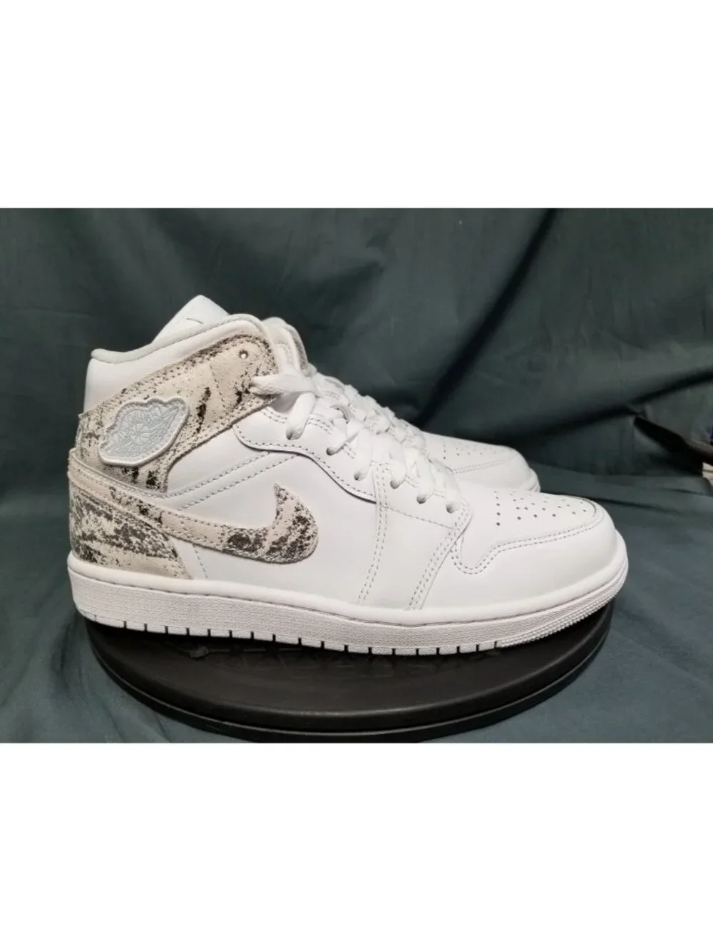 Jordan 1 Mid SE Distressed White Silver Sneakers Mens Size 12 NEW NO BOX!